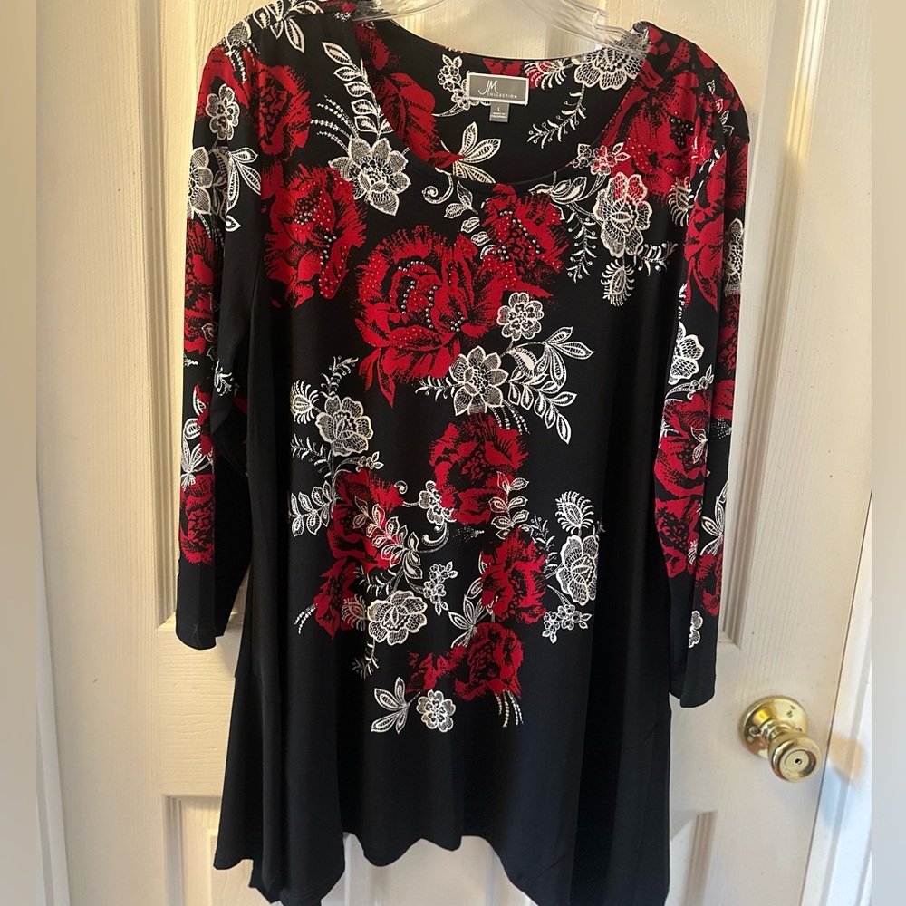 JM Collection Black and Red Floral Blouse